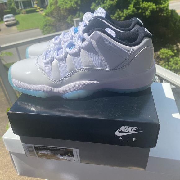 Jordan 11 low legend blue - Picture 3 of 5